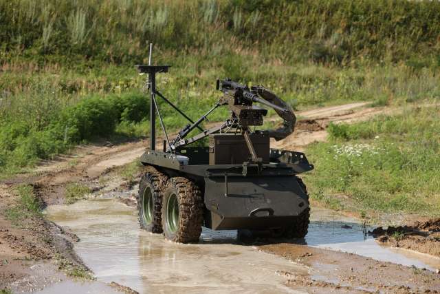 Українські розробники представили новий бойовий наземний дрон