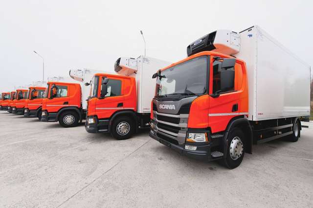 Scania передала першу партію нових вантажівок одному з лідерів українського рітейлу