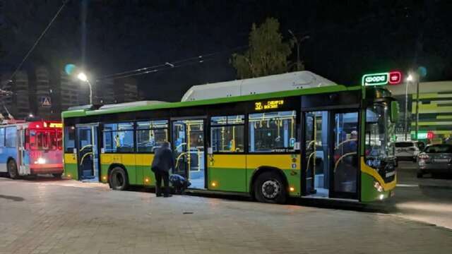 За три місяці до України ввезли 239 автобусів