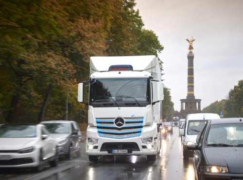 З 2039 року усі нові вантажівки Mercedes-Benz матимуть нульовий рівень викидів