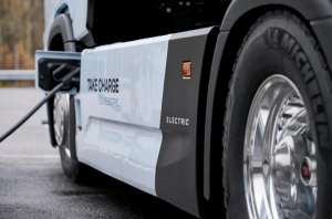 Scania презентує систему швидкого заряджання MCS для електровантажівок