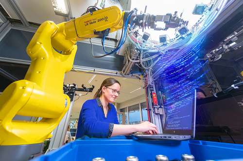 Bosch розробила систему штучного інтелекту, яка визначає аномалії та збої під час виробництва