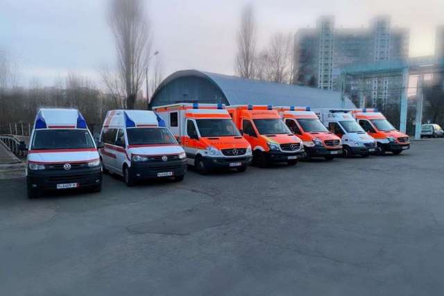 Німеччина передала Києву 12 реанімобілів та 8 пожежно-рятувальних автомобілів