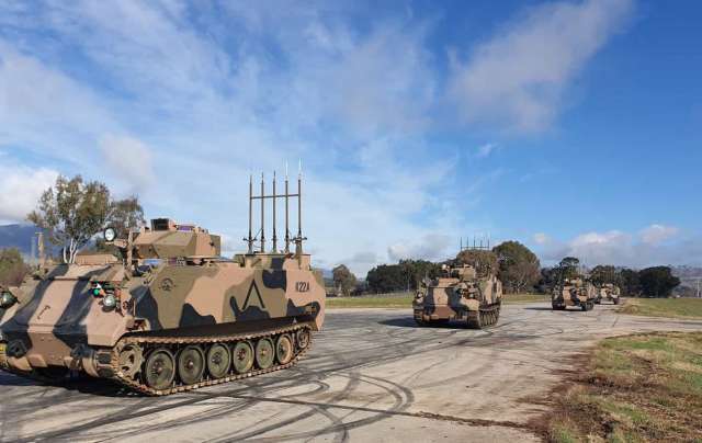 Австралія відправила в Україну перші БТР M113AS4