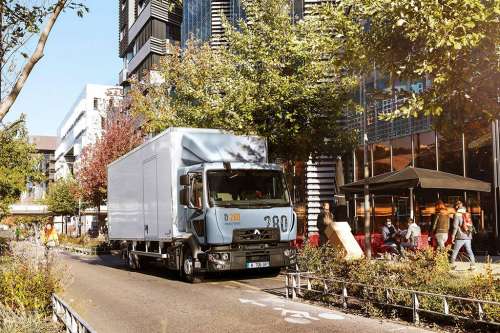 Renault запускає нові версії вантажівок для місцевих перевезень