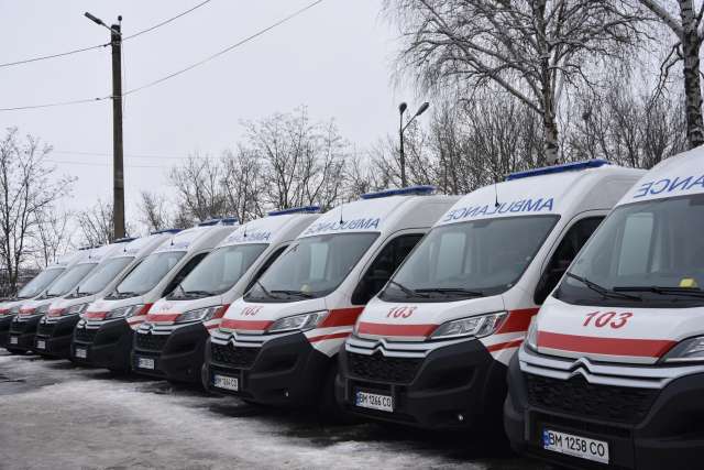 Сумська область отримала 24 машини швидкої допомоги