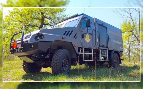 Українці переробили безкапотну вантажівку на капотний бронеавтомобіль