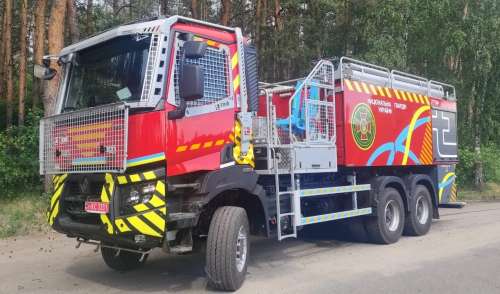 Нацгвардія отримала повнопривідні пожежні автоцистерни вітчизняного виробництва