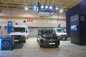 На виставці в Києві Mercedes-Benz представив лінійку «люксової» техніки
