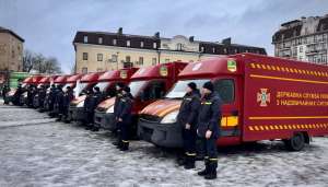 Всеукраїнська Аграрна Рада передала ДСНС 8 спецавтомобілів