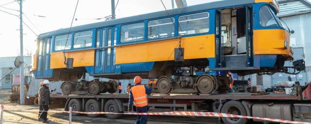До Дніпра прибули вживані трамваї із Німеччини