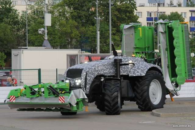 МТЗ представив безпілотний трактор