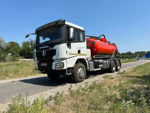 У Кременчуці виготовили сучасний комунальний автомобіль