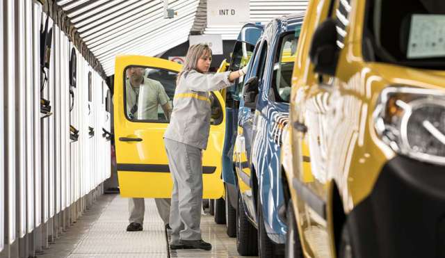 Оновлений фургон Mercedes Citan створять спільно з Renault-Nissan