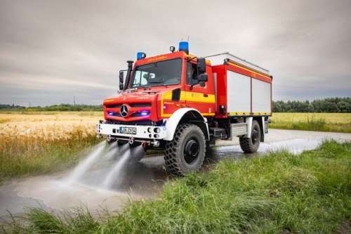 Представили гігантський позашляховий Unimog для пожежників