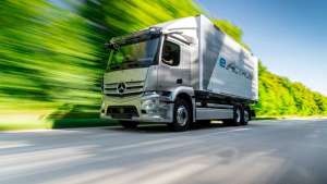 Mercedes-Benz робить ставку на акумуляторні вантажівки