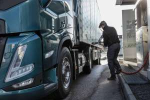 Вантажівки Volvo нового покоління матимуть двигуни на зрідженому газі