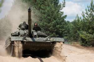 Польща купує у Південної Кореї майже 400 танків та САУ