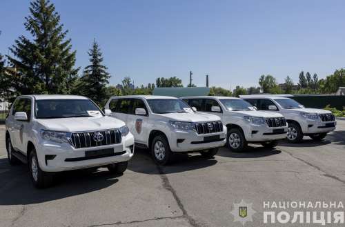 Німеччина передала Україні автомобілі для вибухотехнічної служби поліції