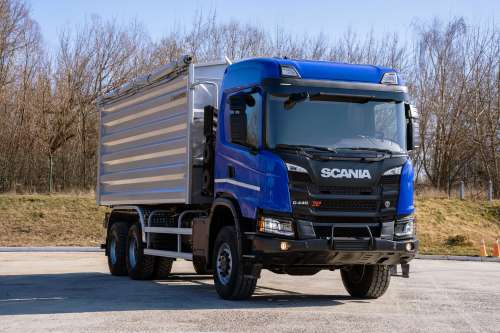 До України привезли цікавий аграрний самоскид Scania