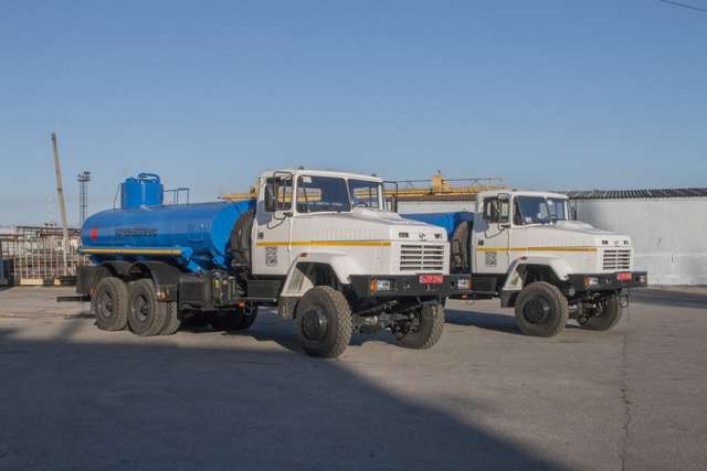 Українські нафтовики отримали нові автоцистерни на базі КрАЗ підвищеної прохідності
