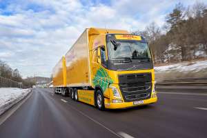 Volvo Trucks розпочала перші в світі випробування електровантажівки на великі відстані