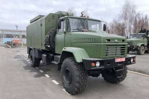 На шасі КрАЗ встановили броньований кузов-фургон для військових