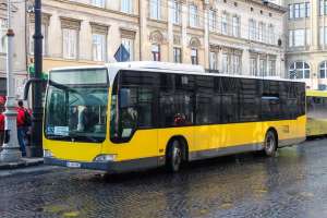 У Львові на маршрути виїхали автобуси Mercedes-Benz