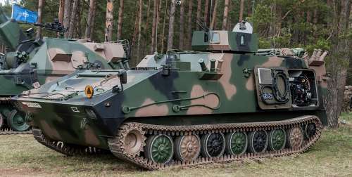 Польща передає Україні командирські машини для самохідної артилерії