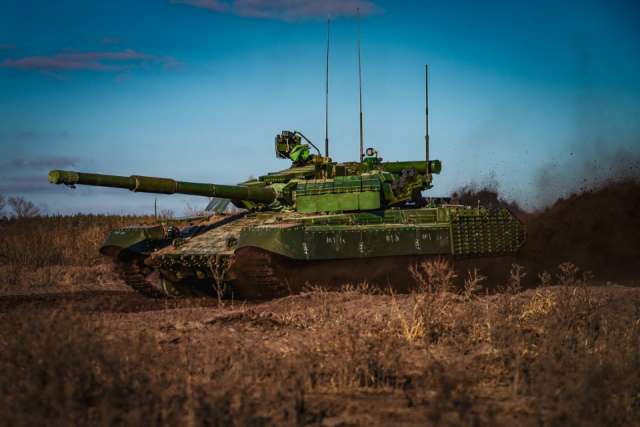 В Харкові представили модернізований командирський танк