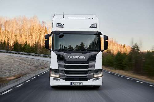 Scania представляє нові системи безпеки для вантажівок