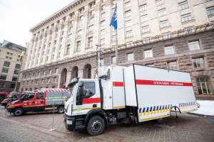 Рятувальники Києва отримали нові компактні пожежні автомобілі