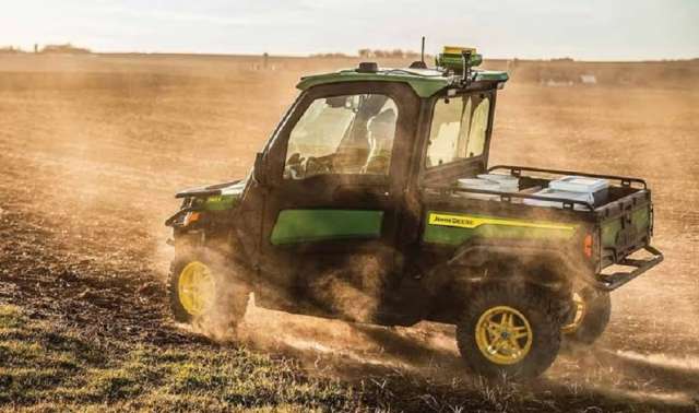 John Deere представив газові та дизельні мотовсюдиходи Gator