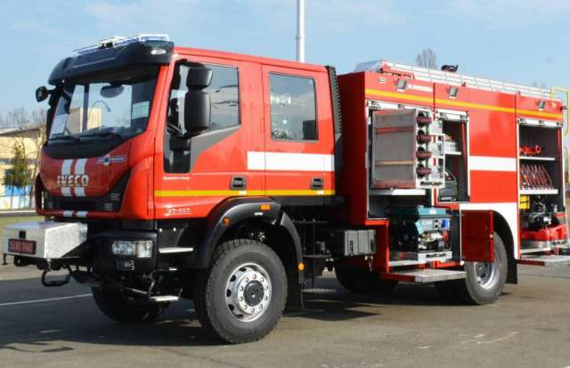 Український виробник представив пожежну машину на базі IVECO