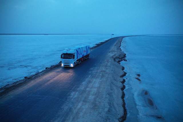 Безпілотна вантажівка проїхала 6500 кілометрів Великим Шовковим шляхом