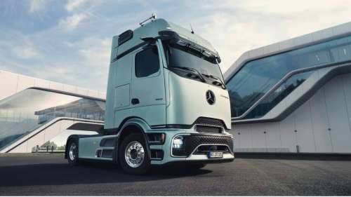 В Україні з'явився Mercedes-Benz Actros L із незвичайною кабіною